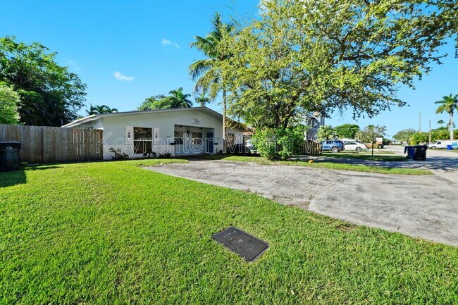 Foto del edificio - 826 SW 14th St