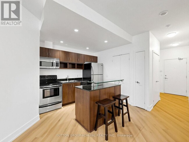 Building Photo - 218 Queens Quay W