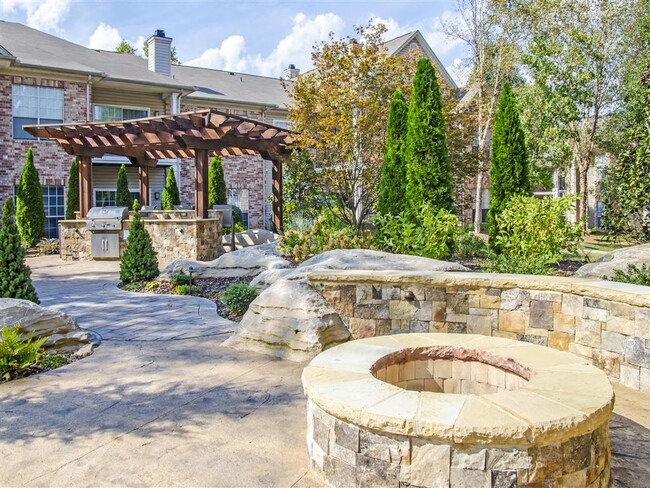 Building Photo - Harpeth River Oaks