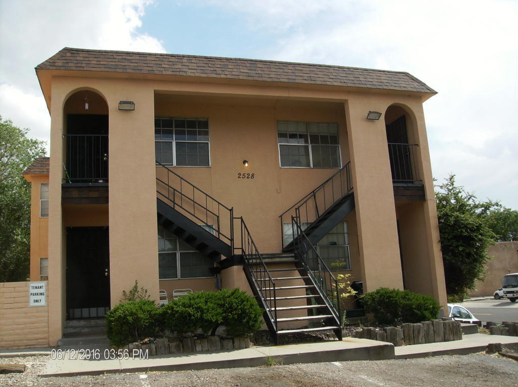 12010 Claremont Ave NE, Albuquerque, NM 87112 Townhouse for Rent in