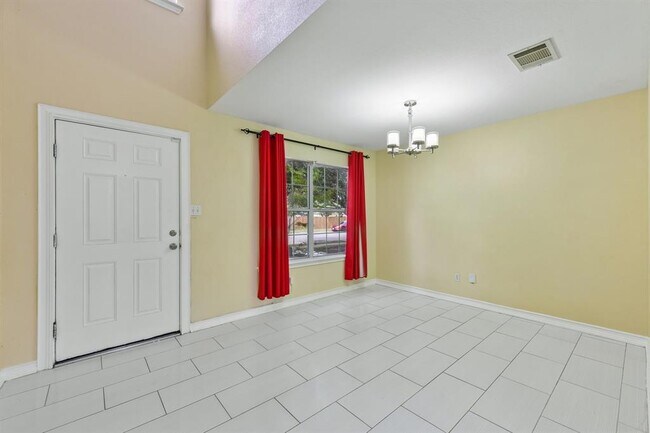 Building Photo - 12712 Ring Dr