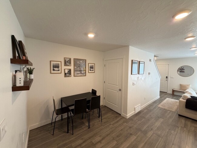 Foto del edificio - 652 N Canvasback Dr