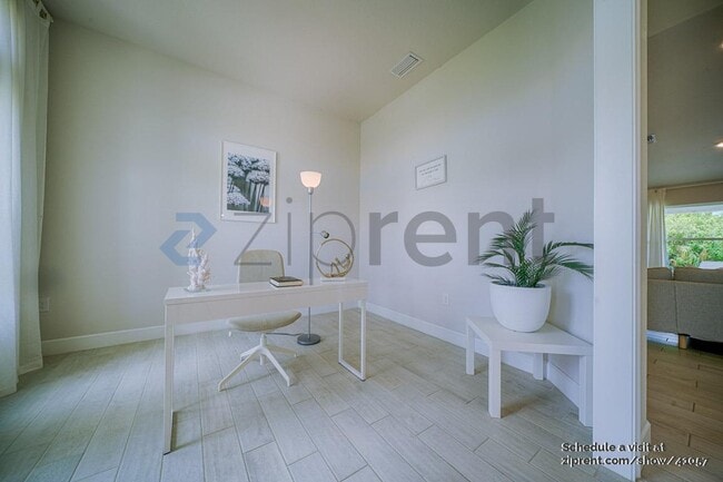 Building Photo - 15329 Aldama Cir