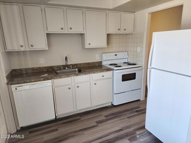 Foto del edificio - 4301 N 24th St
