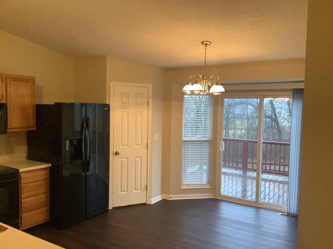 Building Photo - 3084 Summitrun Dr