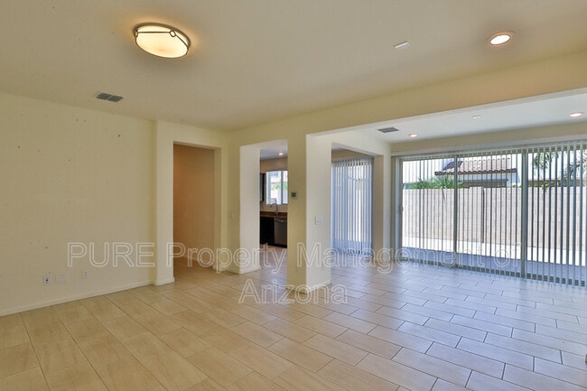 Building Photo - 3113 S Scarlet Ln