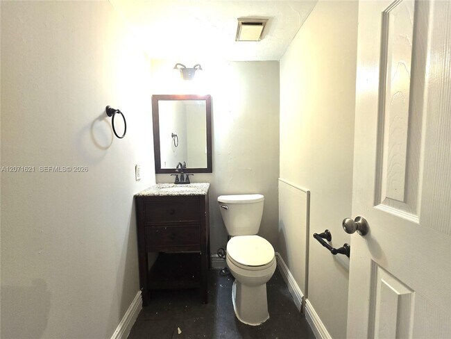 Foto del edificio - 914 SW 8th Ave