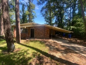 Building Photo - 361 Tennant Ave