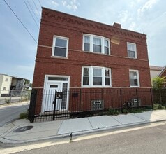 Building Photo - 149 S Washtenaw Ave.