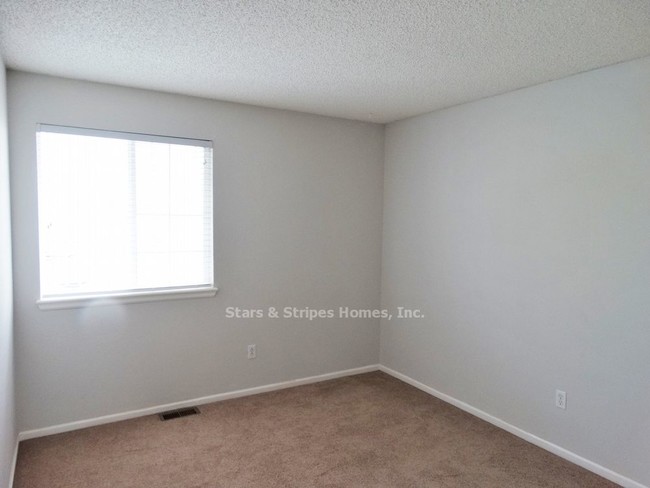 Building Photo - 3 Bedroom 3 Bath 2 Story on Cul-de-sac