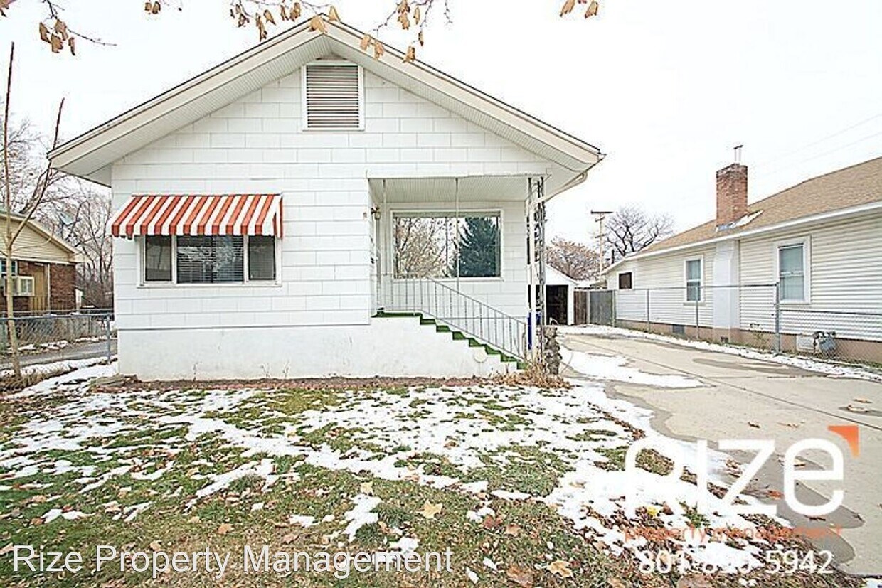 Foto principal - 3 br, 1 bath House - 2549 South Park St E