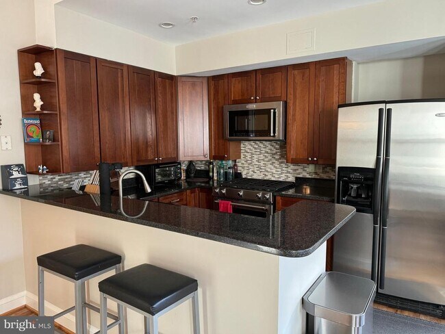 Foto del edificio - 1417 Chapin St NW