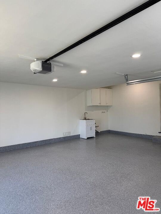 Foto del edificio - 8408 Fable Ave