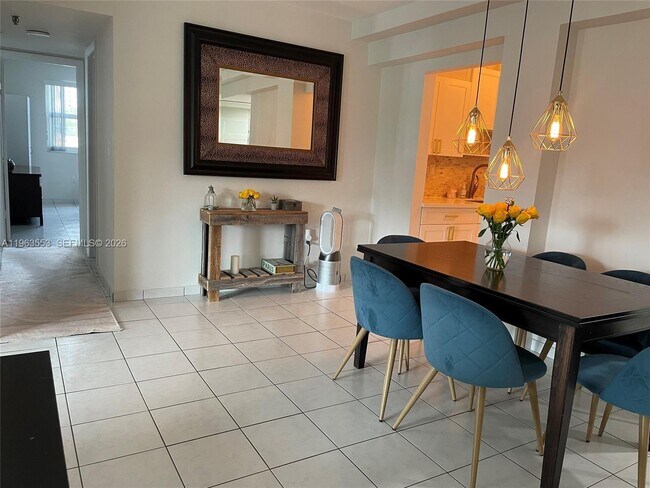 Foto del edificio - 201 180th Dr