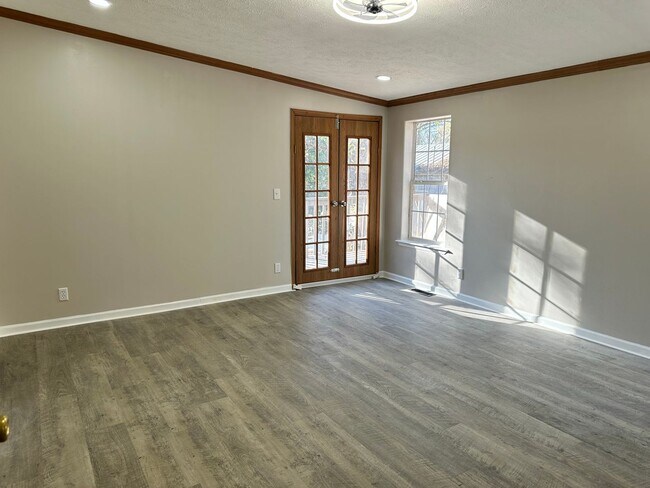 Building Photo - 186 Meadow