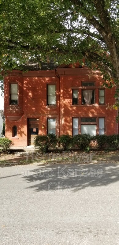 Foto principal - 1201 Sylvanie St