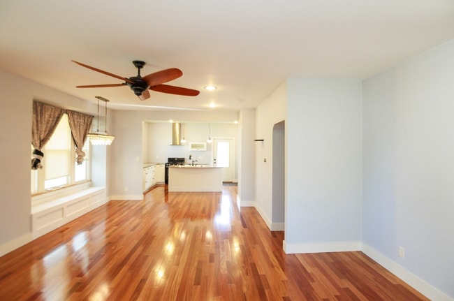 Building Photo - Updated Three Bedroom Single Family Home i...