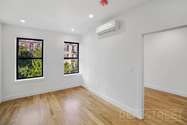 Building Photo - Stunning 1 BED in North Crown Heights Brownstone