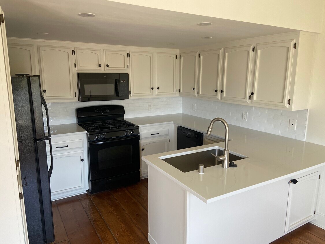 Foto principal - 1358 Prescott Dr