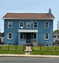 Building Photo - 88 Samsondale Ave