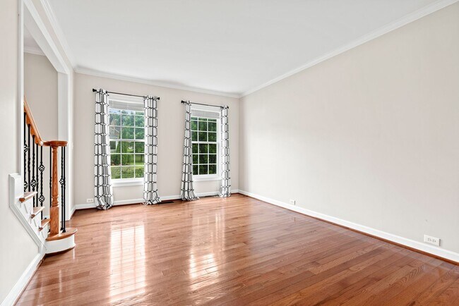 Building Photo - Lovely 4-bedroom home in Cary