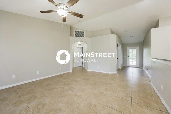 Foto del edificio - 3 Bedroom Pet-Friendly Home in Lehigh Acres, FL with Main Street Renewal