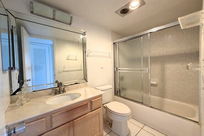 Building Photo - 4266 Deste Ct