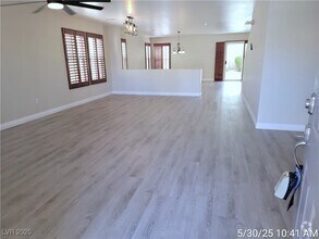 Building Photo - 11212 Tuscolana St