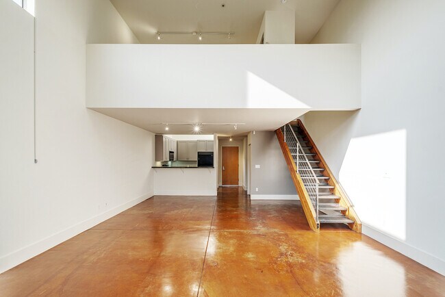 Building Photo - 3388 17th St