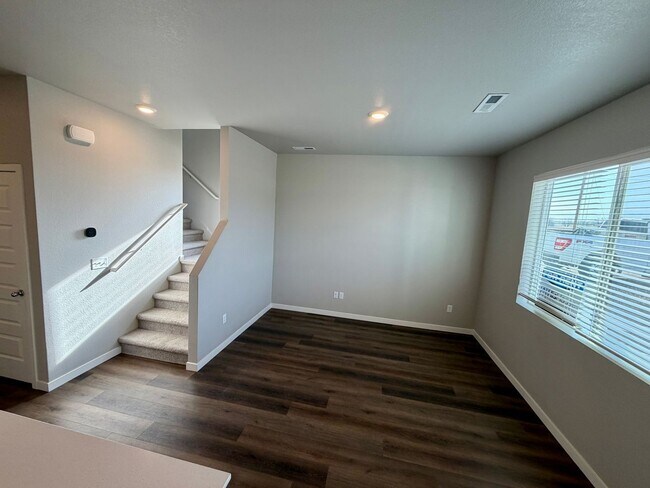 Foto del edificio - 1353 Reynolds St