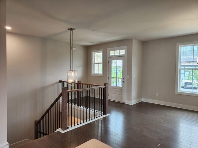 Building Photo - 1222 Waterfall Ct