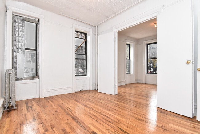 Building Photo - 540 Manhattan Ave