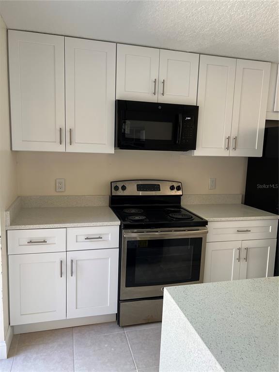 Building Photo - 5305 Bamboo Ct