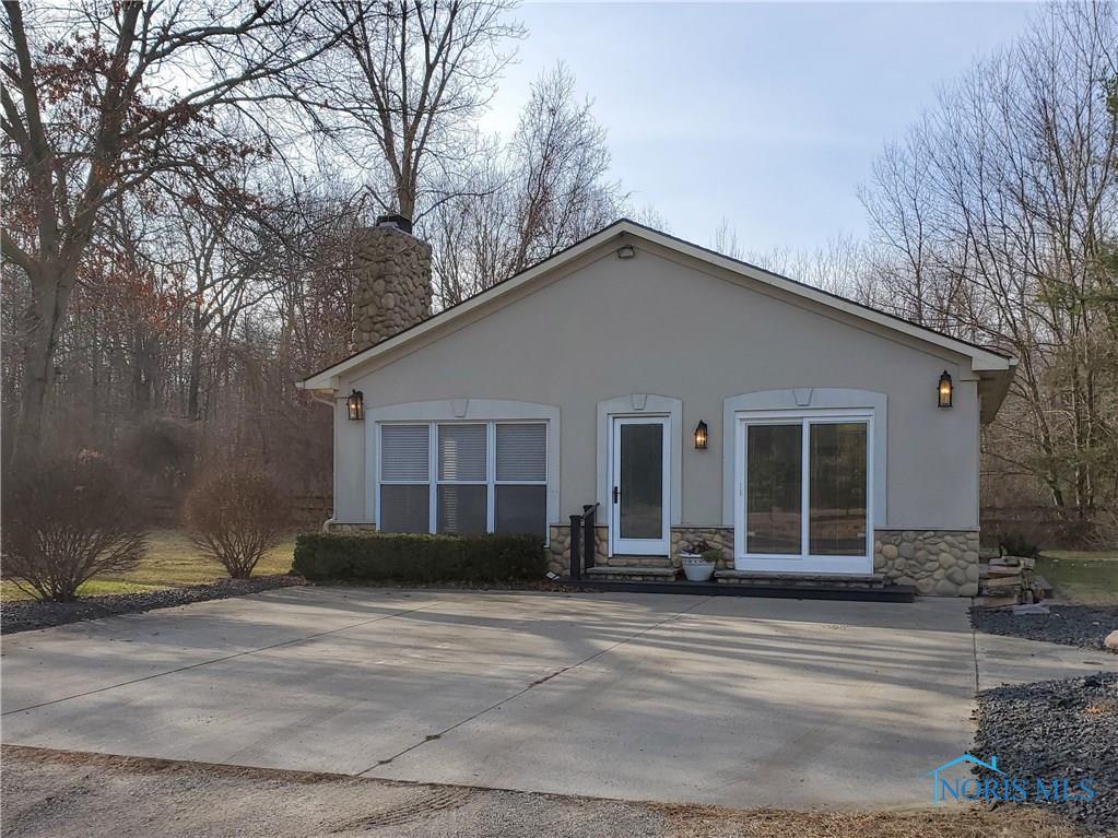 Primary Photo - 12430 Archbold-Whitehouse Rd