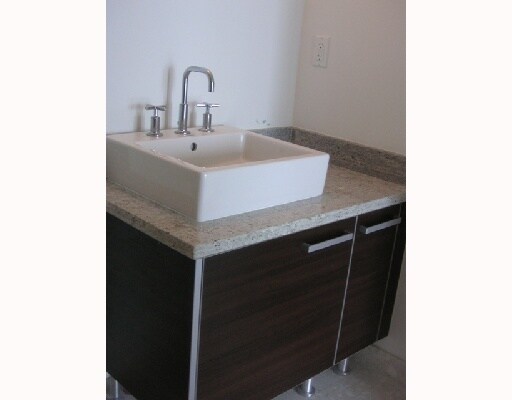 Foto del edificio - 185 SW 7th Ave