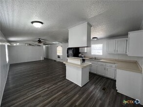 Building Photo - 1405 Harris Hill Rd