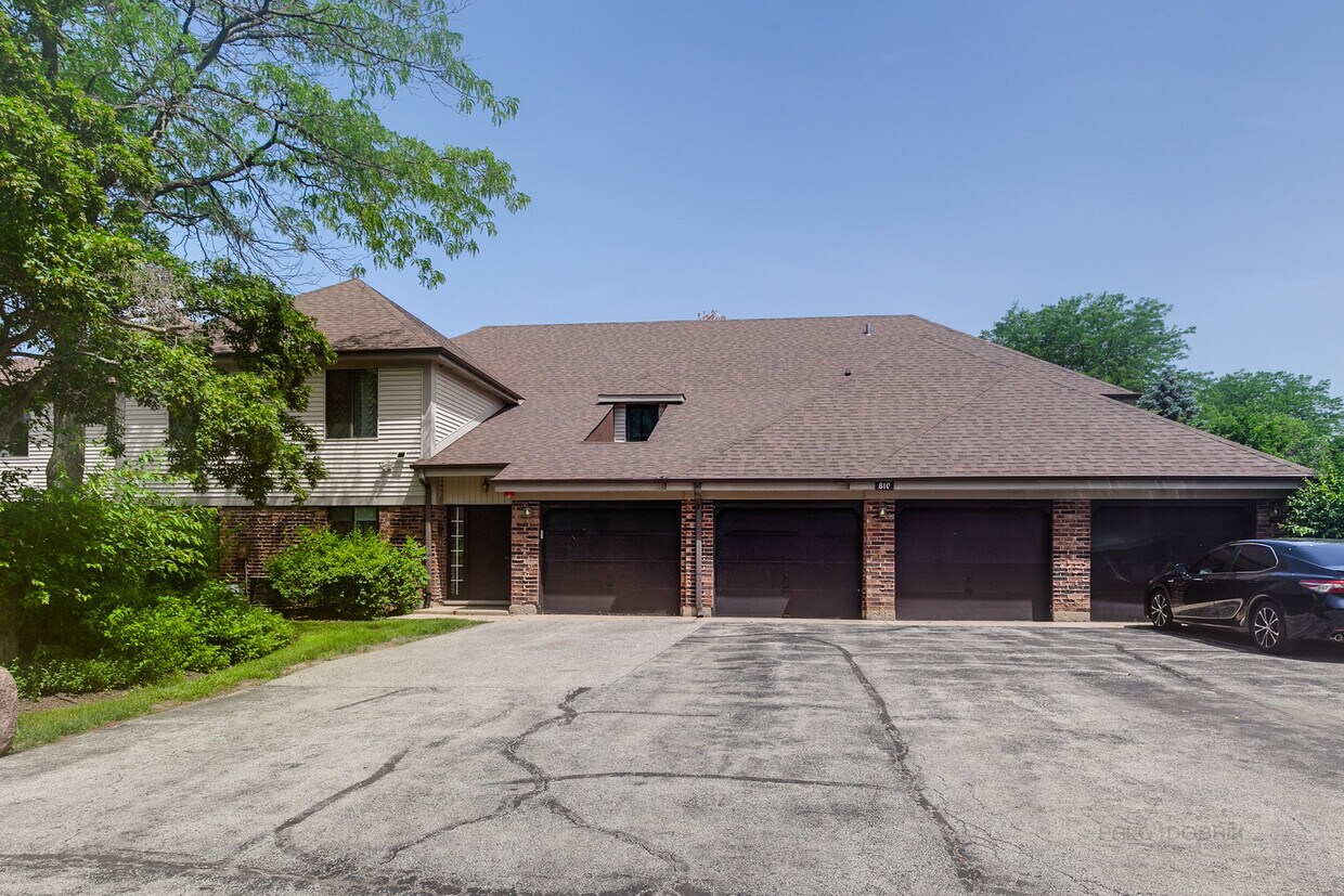 810 Waterview Cir Unit 4, Vernon Hills, IL 60061 Condo for Rent in