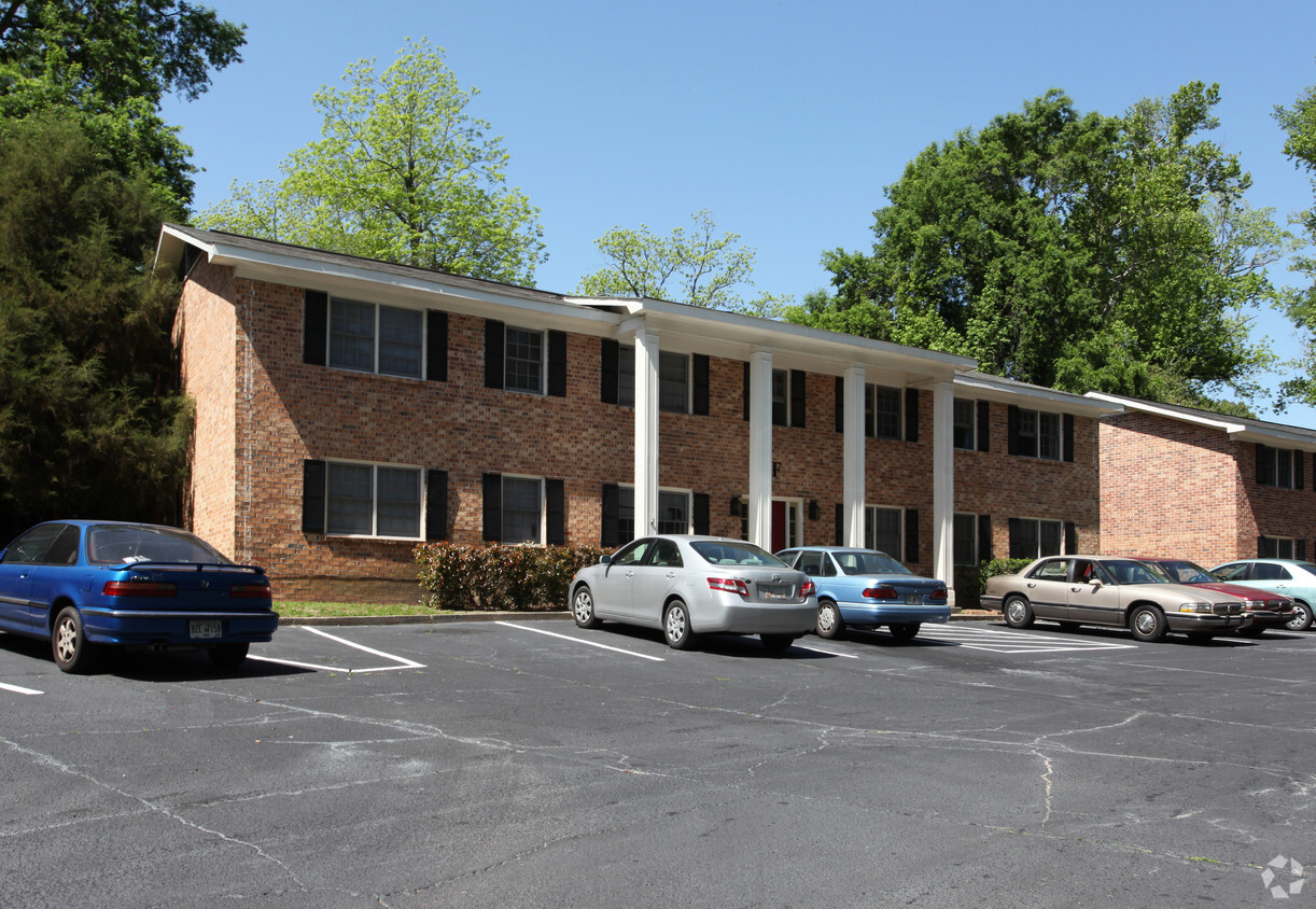 Foto principal - Oak Hill Apartments