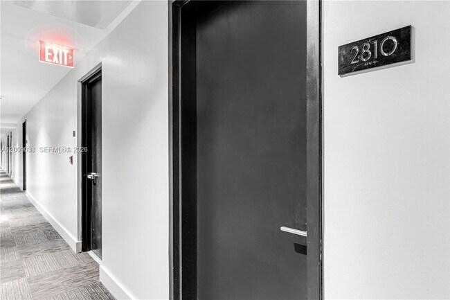 Foto del edificio - 121 NE 34th St
