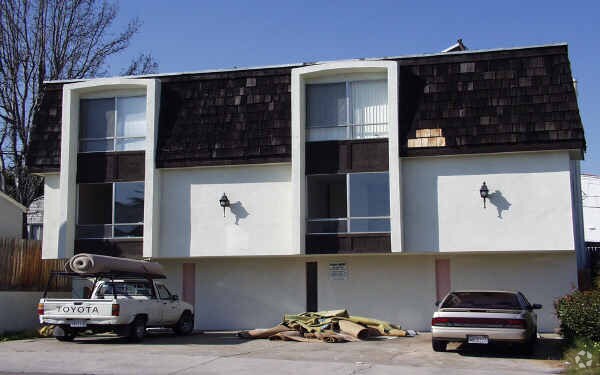 Building Photo - 4330 43rd St