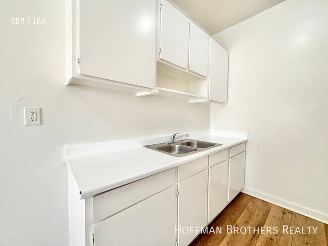 Foto del edificio - 739 Normandie Ave