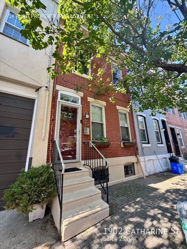 Building Photo - 1902 Catharine St
