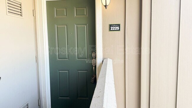 Foto del edificio - 2225 Lakeview Cir