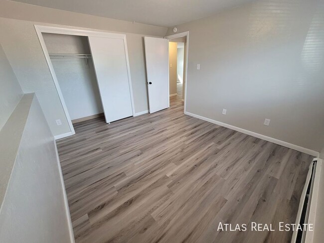 Building Photo - 1 MONTH FREE!! AVAILABLE NOW!!  2-Bedroom ...