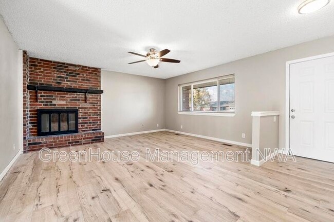 Foto del edificio - 1306 W Bonnie Ln
