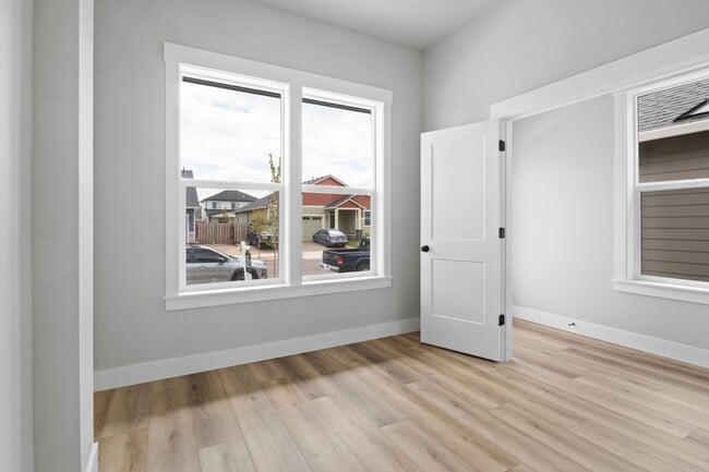 Building Photo - 1026-KE1026 Sassafras St