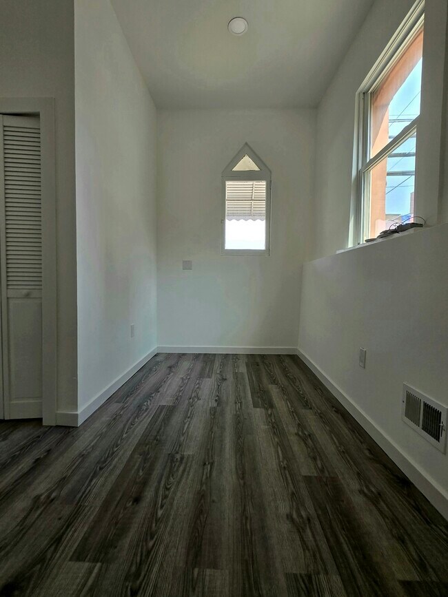 Foto del edificio - 1218 N 16th St