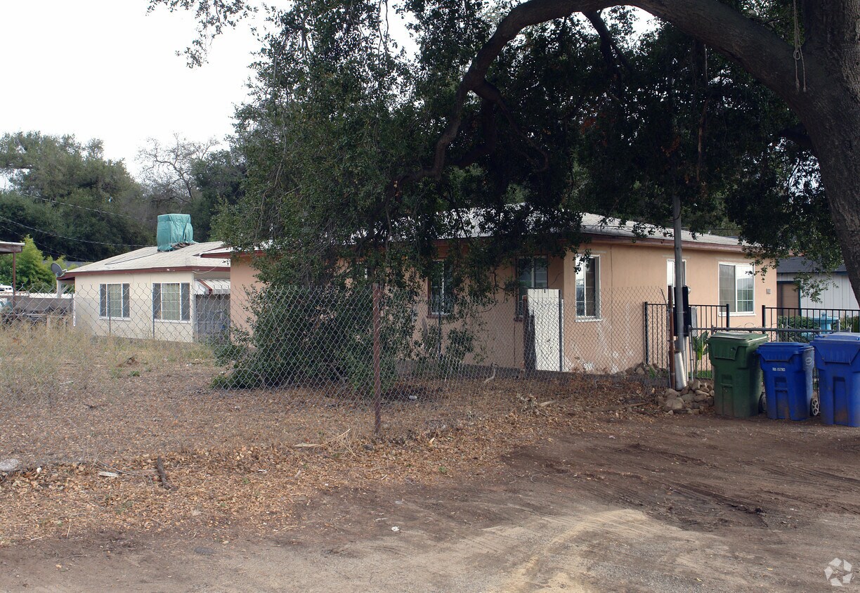 Building Photo - 110 S La Luna Ave