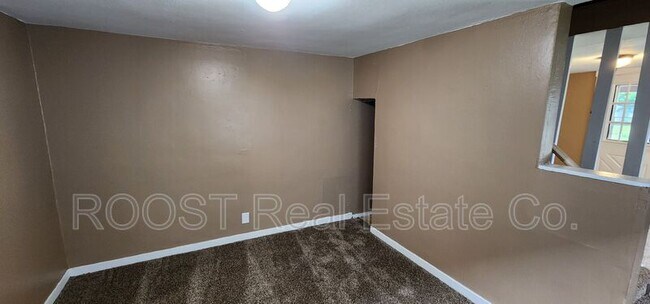 Building Photo - 2132 Erie Ave