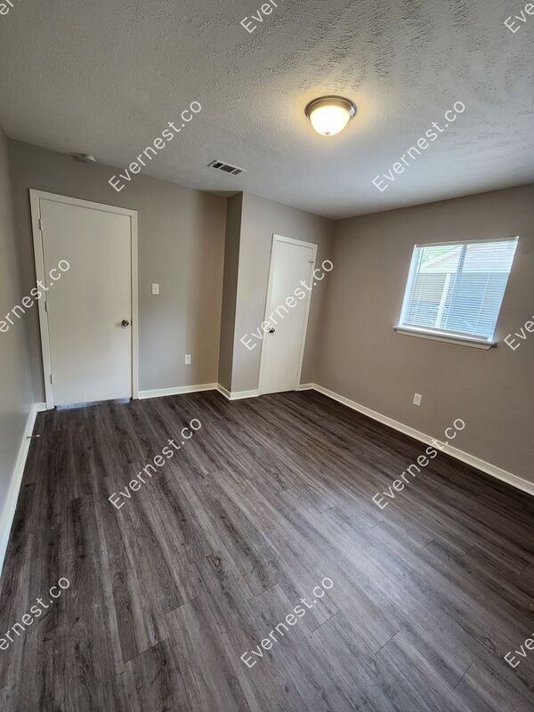 Building Photo - 3963 Skyline Dr